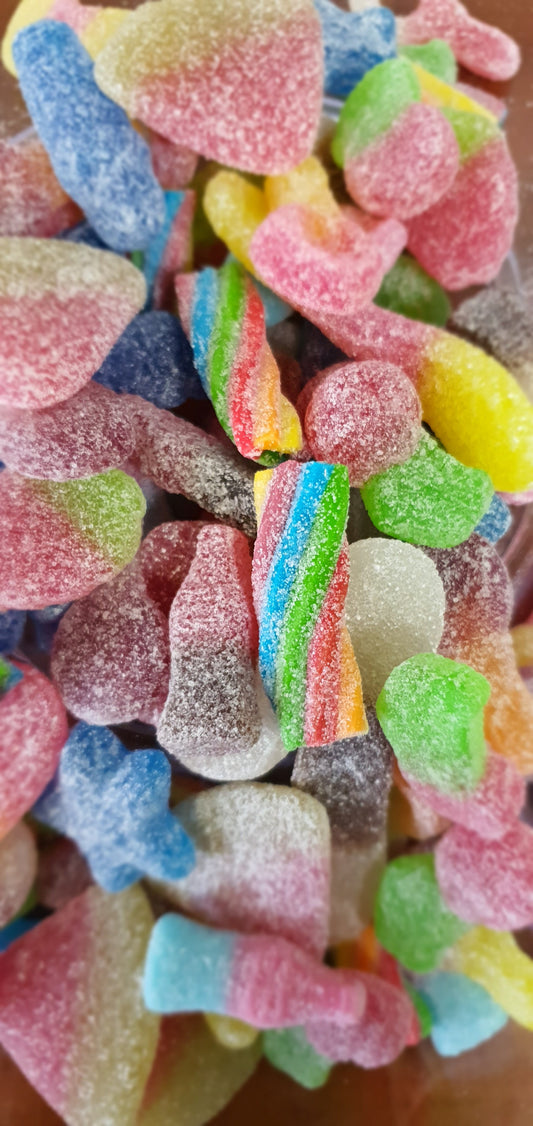 750g Vegan Fizzy & Sour pick & mix sweet bags, recyclable compostable packaging.