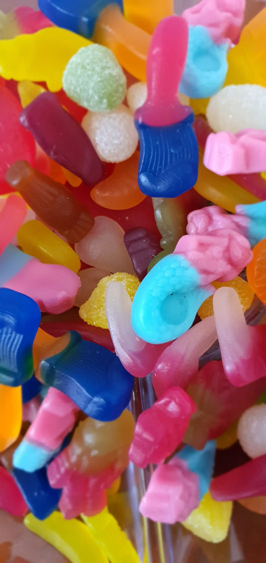 750g Fizz Free non-fizzy, non-sour, vegan pick and mix sweets bag.