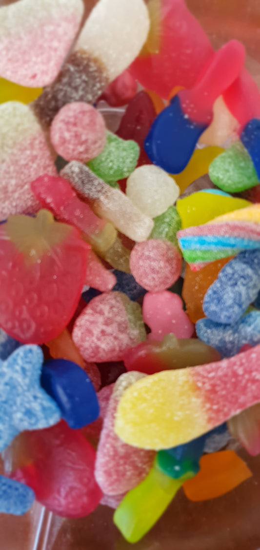 Vegan pick & mix: Fizzy, Sour & non-fizzy pick and mix sweets, all vegan.